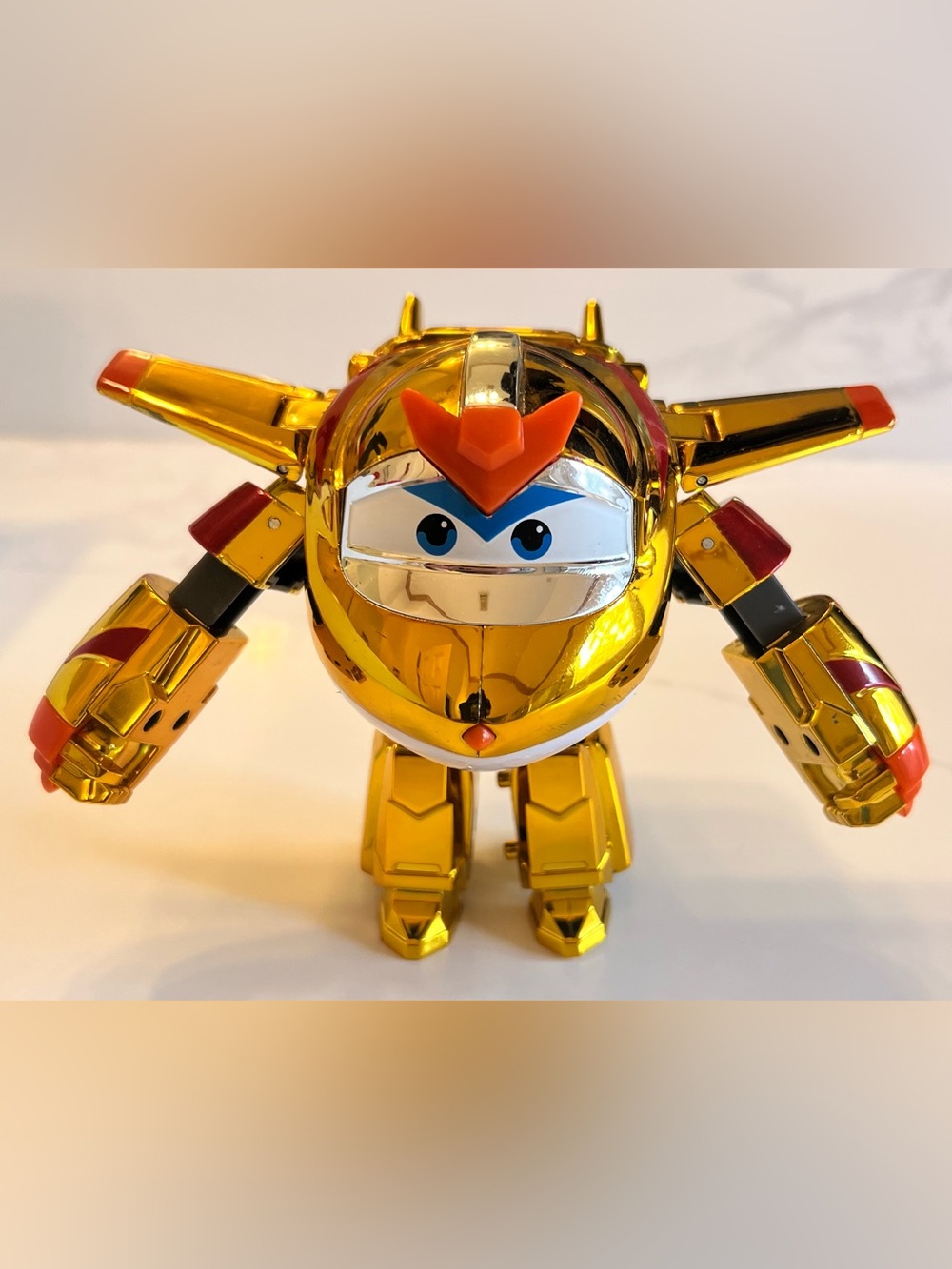 Super Wings 5" Transforming Golden Boy
